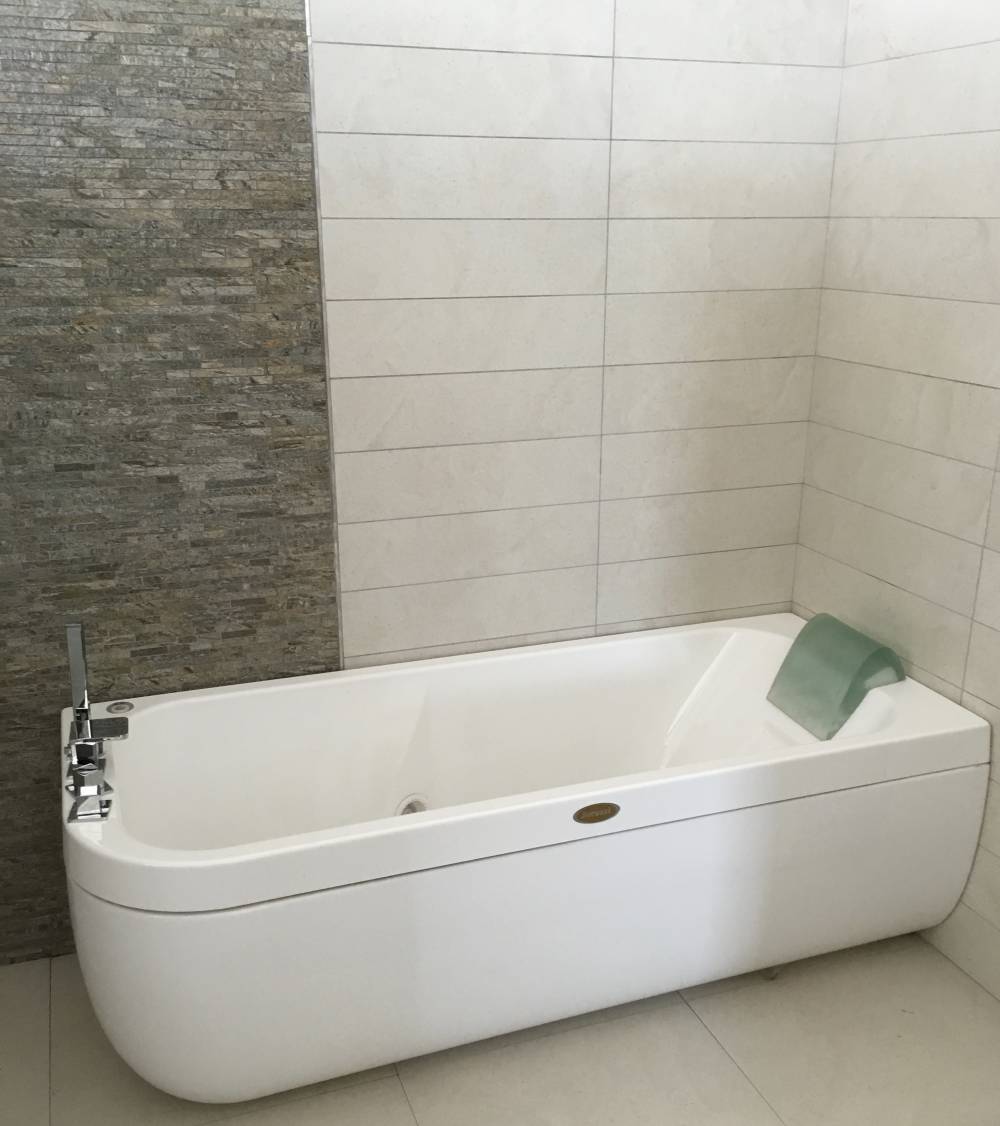 Vendita online offerta jacuzzi vasca aquasol idromassaggio